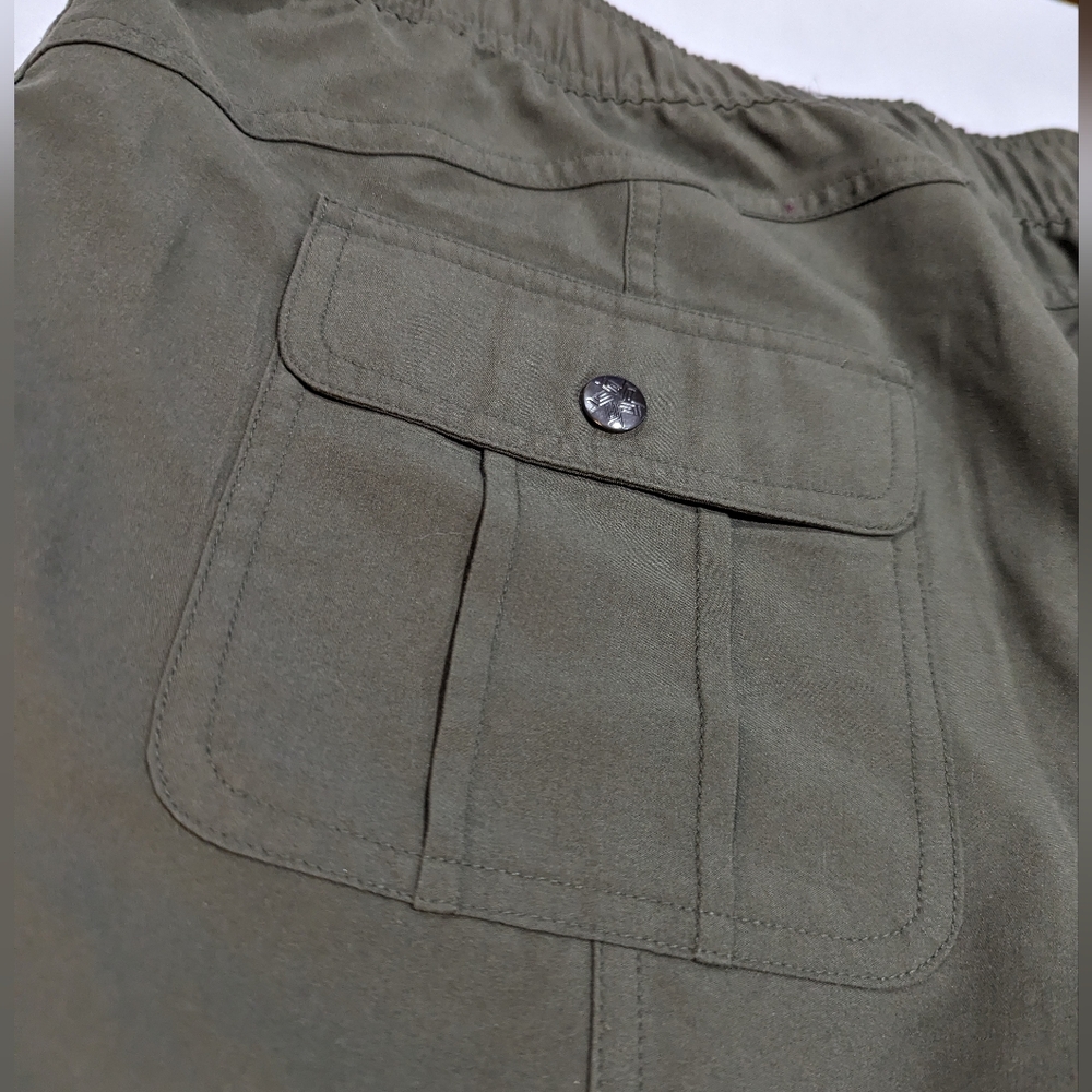 Tek Gear Elements Series Olive Green Activewear Capri Pant Size Large Like New - Picture 11 of 12